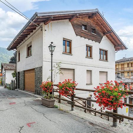 Vila Casa Lucia Brusson Exteriér fotografie
